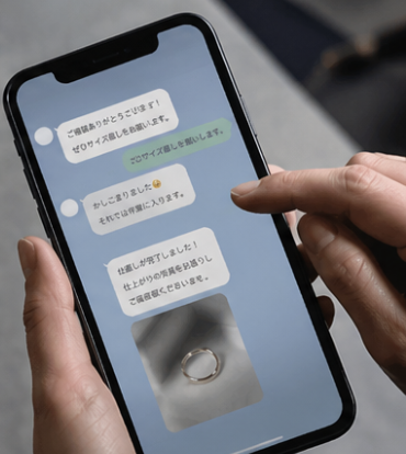 LINEでお見積もりをお送りする様子